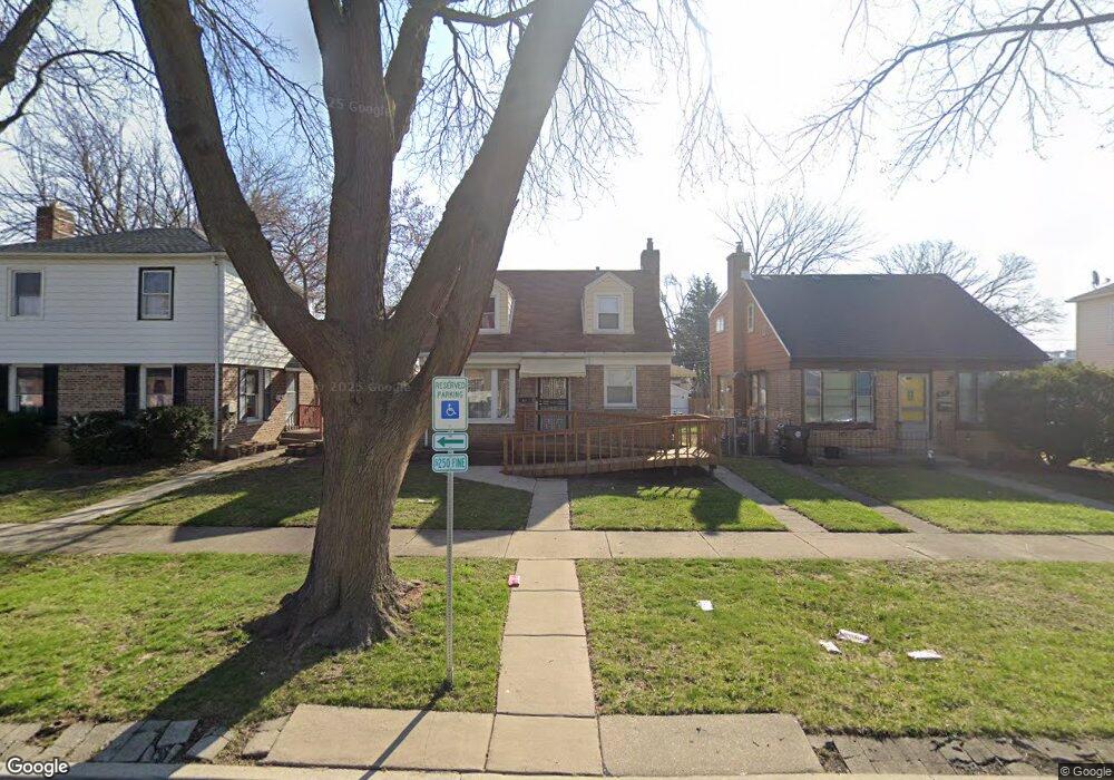 811 Bristol Ave, Westchester, IL 60154 - photo 1