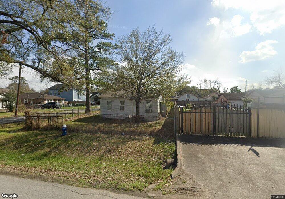 520 Frisco St, Houston, TX 77022 - photo 1