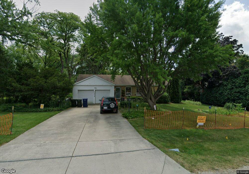 1014 Sylvan Cir, Naperville, IL 60540 - photo 1