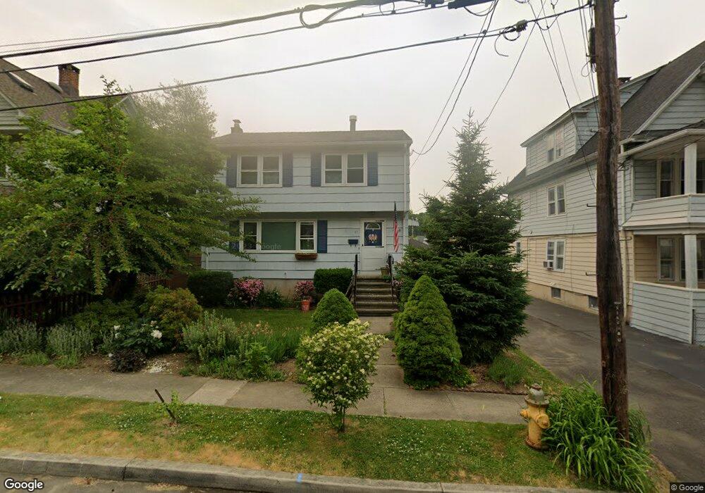 67 2nd St, Fairfield, CT 06825 - photo 1