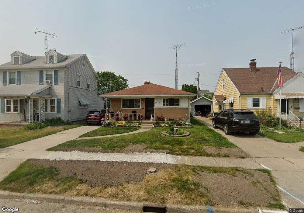 2747 128th St, Toledo, OH 43611 - photo 1