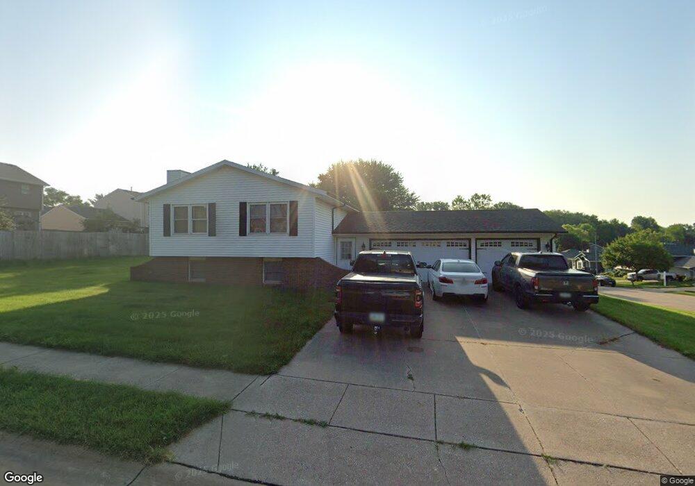 4805 Fillmore Ln, Davenport, IA 52806 - photo 1