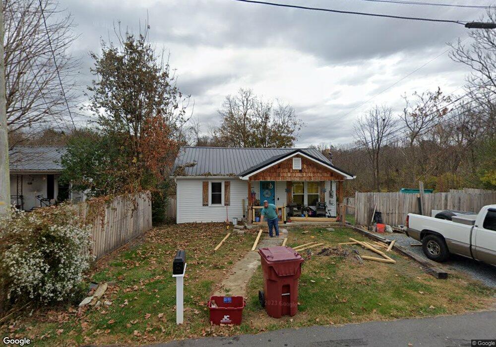 213 Young St, Johnson City, TN 37601 - photo 1