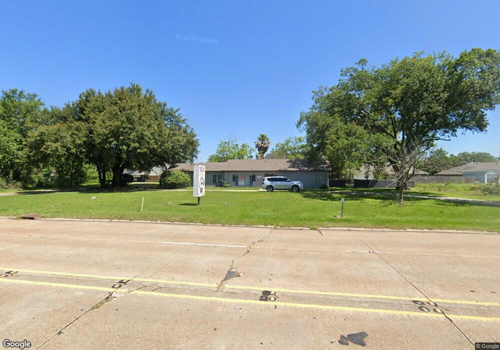 2241 E Prien Lake Rd, Lake Charles, LA 70601 - photo 1