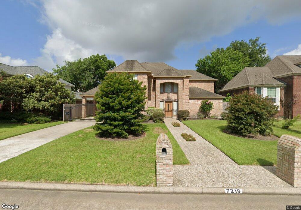 7219 Birchtree Forest Dr, Houston, TX 77088 - photo 1