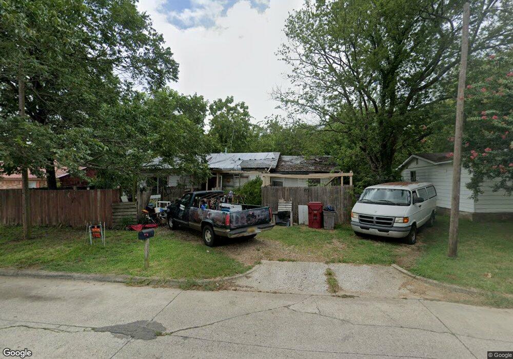 310 S 8th St, Hugo, OK 74743 - photo 1