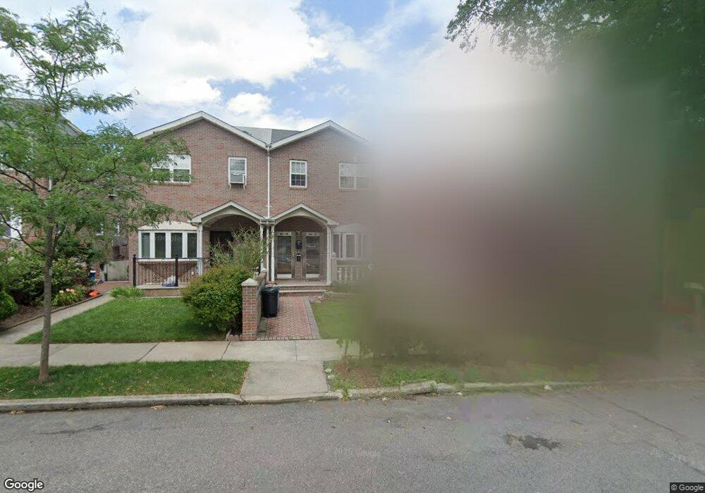 17509 74th Ave, Fresh Meadows, NY 11366 - photo 1