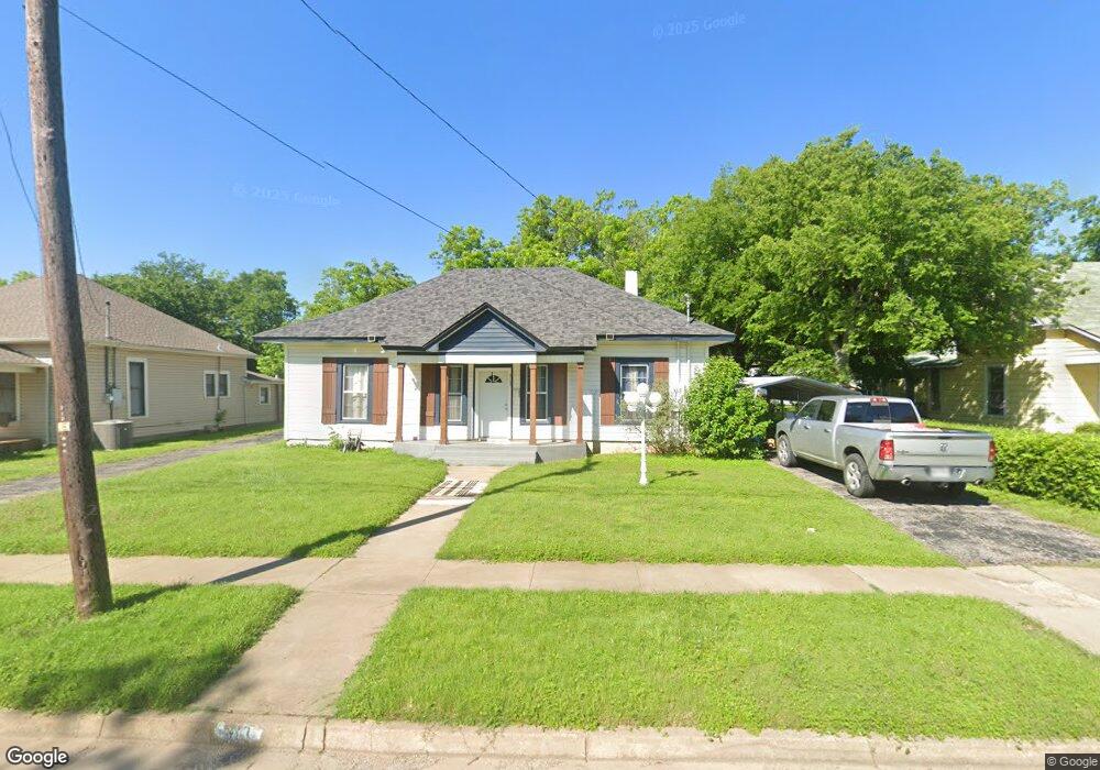 313 N Pendell Ave, Cleburne, TX 76033 - photo 1