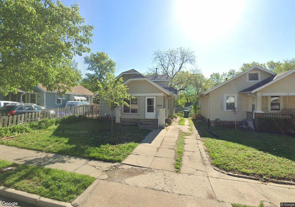 826 SW Warren Ave, Topeka, KS 66606 - photo 1