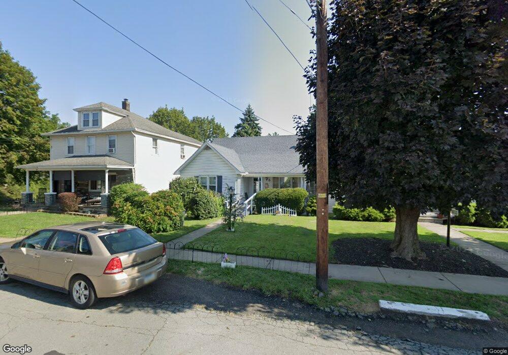 1013 Hemlock St, Scranton, PA 18505 - photo 1