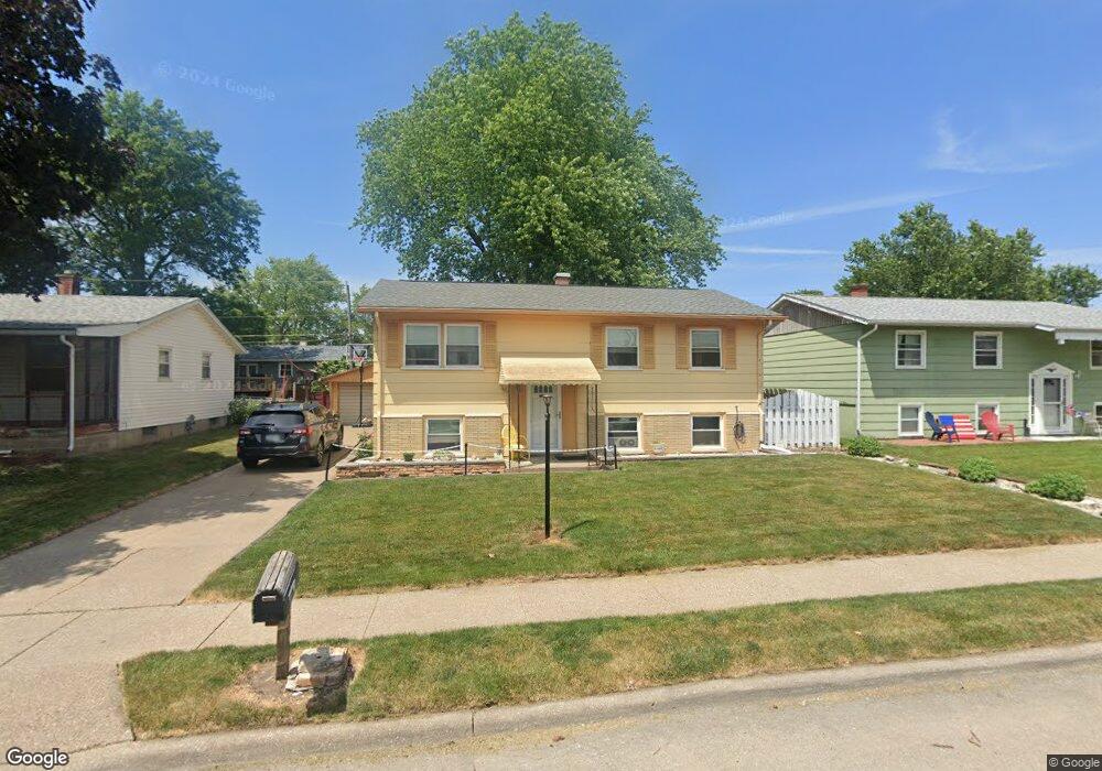 1834 W 68th St, Davenport, IA 52806 - photo 1