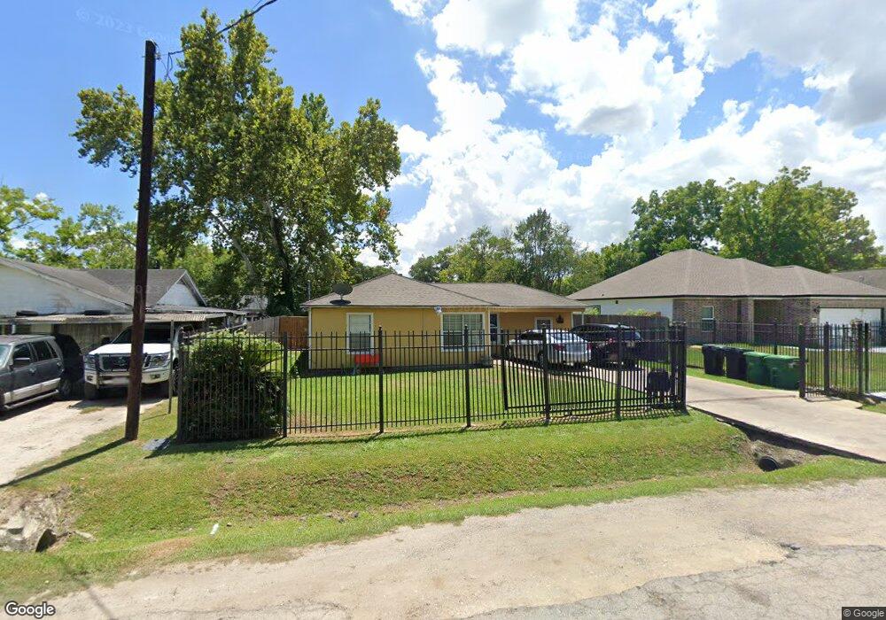 7614 Teesdale Dr, Houston, TX 77028 - photo 1