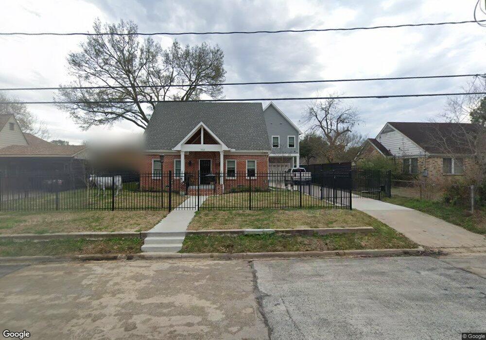 702 Fairbanks St, Houston, TX 77009 - photo 1
