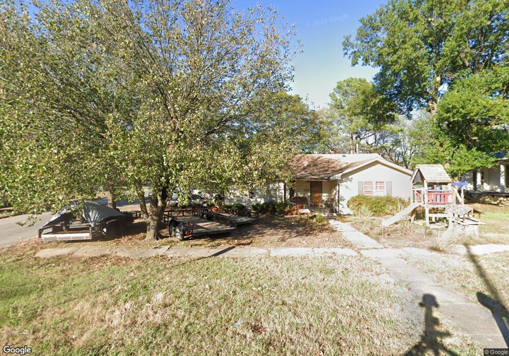 427 W Adams Ave, McAlester, OK 74501 - photo 1