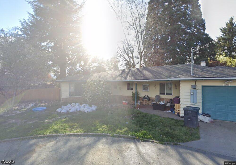 825 NE Clyde Place, Grants Pass, OR 97526 - photo 1