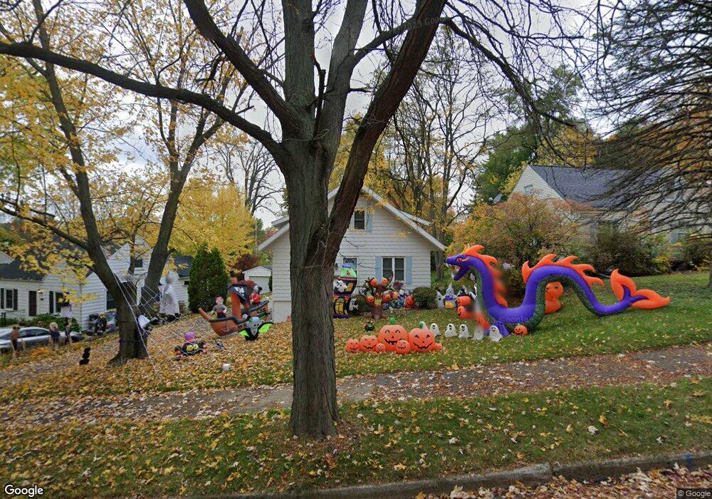 621 S Dexter Dr, Lansing, MI 48910 - photo 1