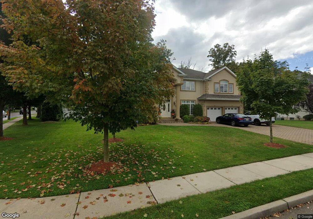 301 Blauvelt Ct, Paramus, NJ 07652 - photo 1