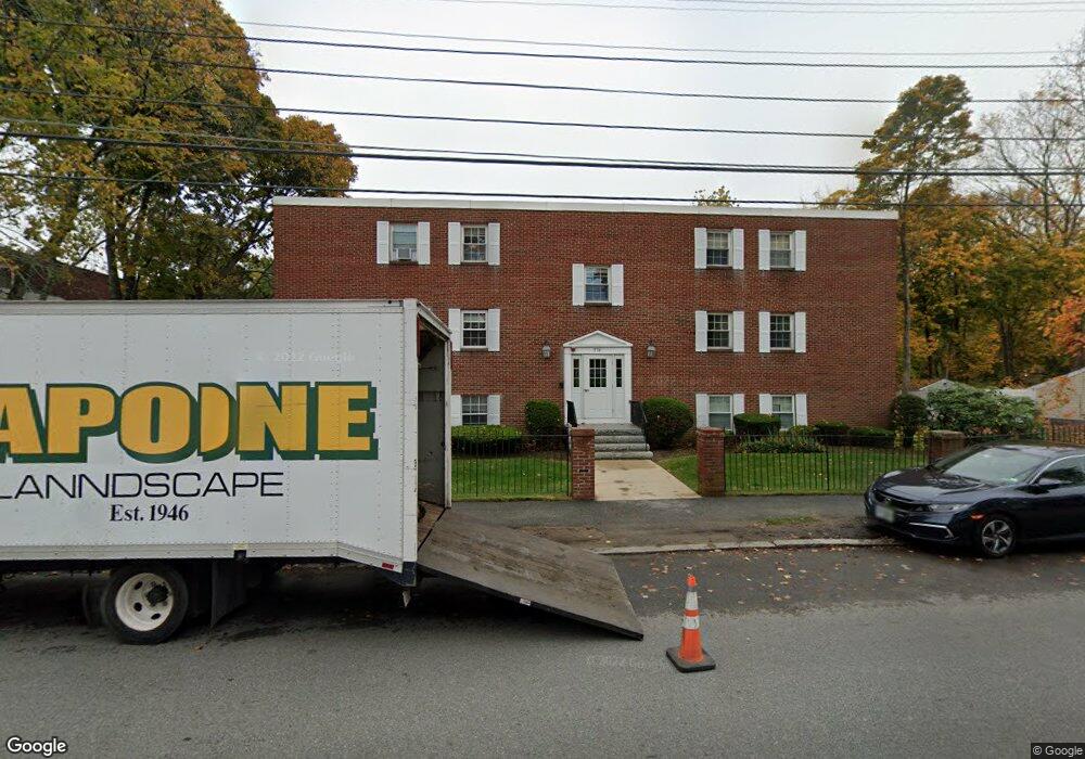 276 Albion St unit 6, Wakefield, MA 01880 - photo 1