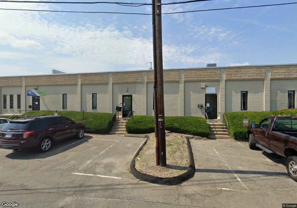 19 Andover Dr, West Hartford, CT 06110 - photo 1