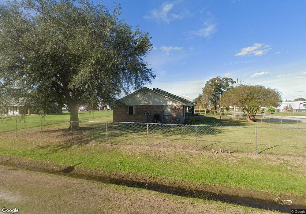 328 Sterling Dr, Houma, LA 70363 - photo 1