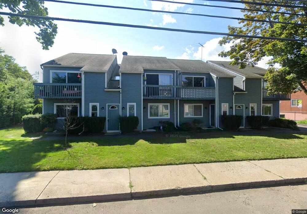 8 van Zant St unit 1, Norwalk, CT 06855 - photo 1