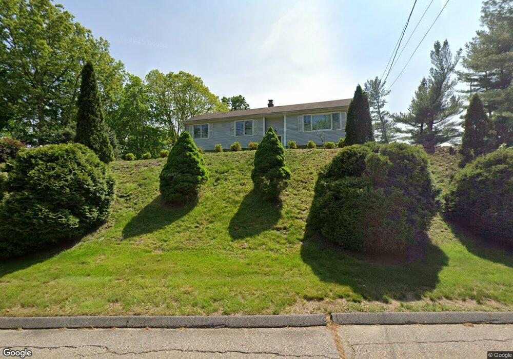 52 Riverside Dr, Trumbull, CT 06611 - photo 1