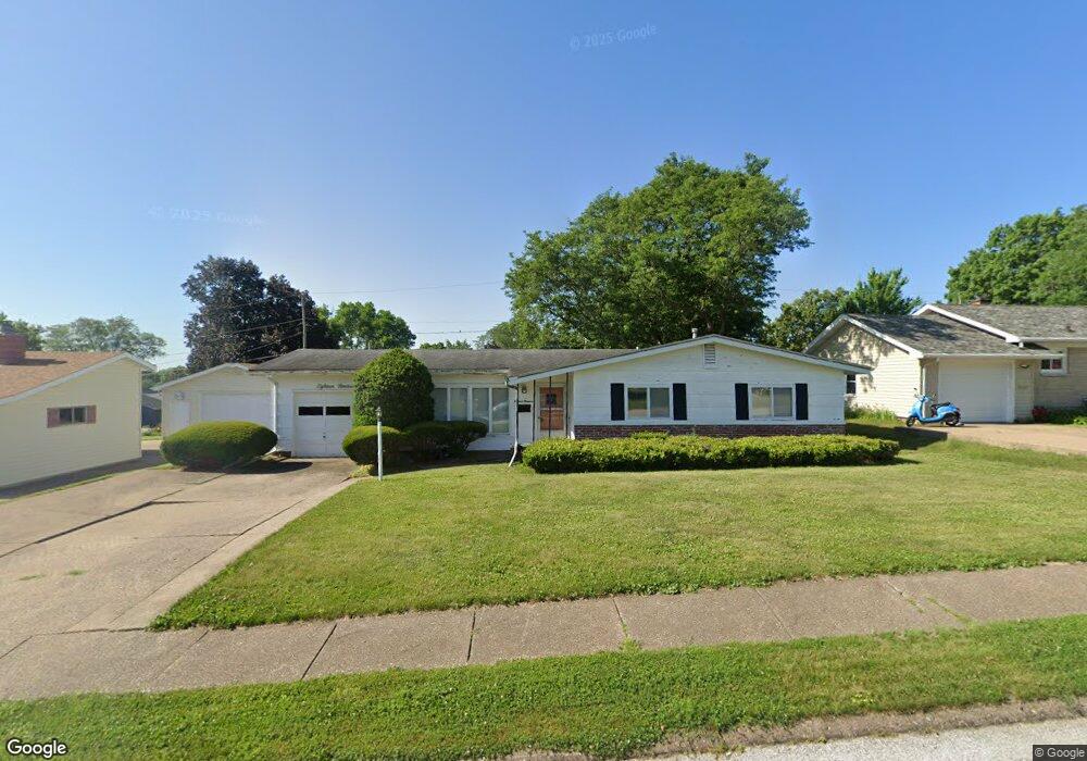 1819 W 38th Place, Davenport, IA 52806 - photo 1