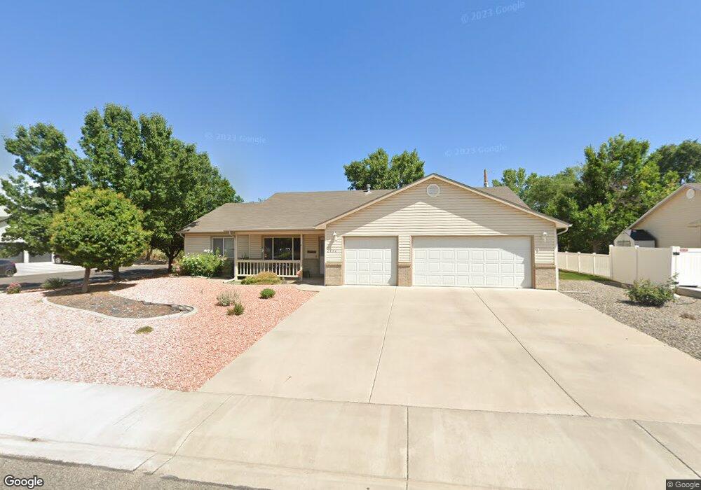 2464 Roaring Fork Dr, Grand Junction, CO 81505 - photo 1