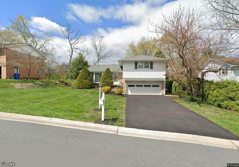 725 Beach St, Reading, PA 19605 - photo 1