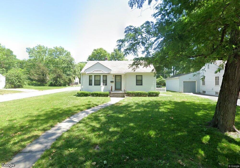 2000 SW Stone Ave, Topeka, KS 66604 - photo 1