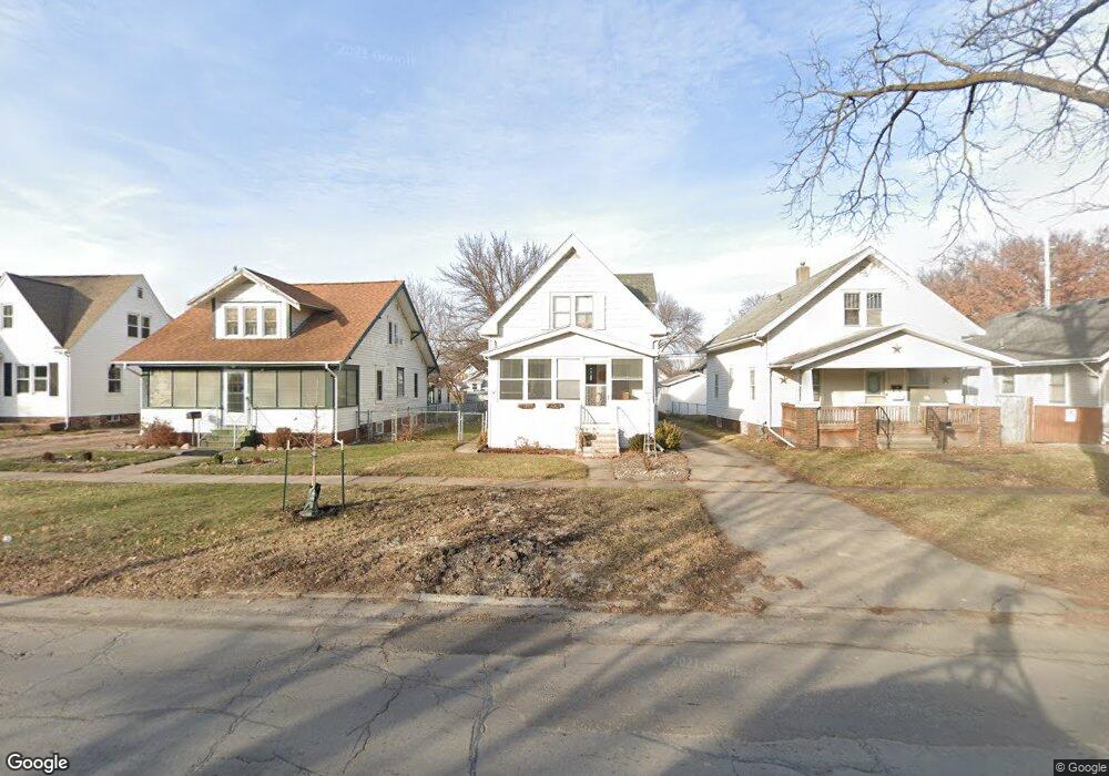 1014 F Ave NW, Cedar Rapids, IA 52405 - photo 1