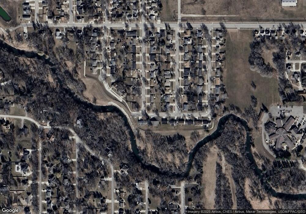 1009 17th St SW, Austin, MN 55912 - photo 1