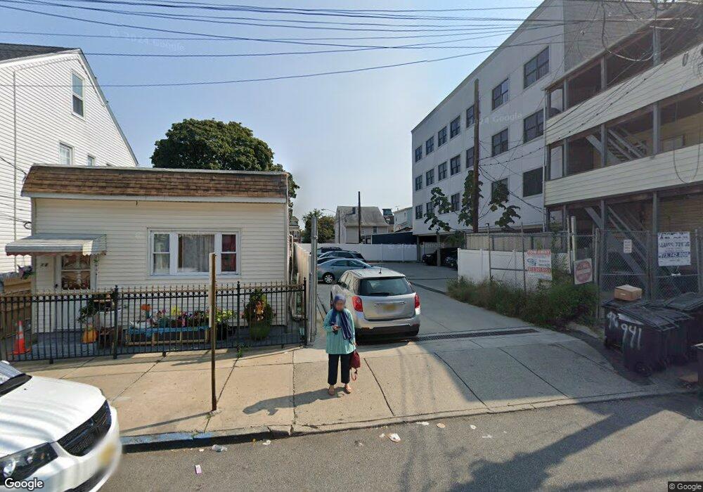 10 Thomas St, Paterson, NJ 07503 - photo 1
