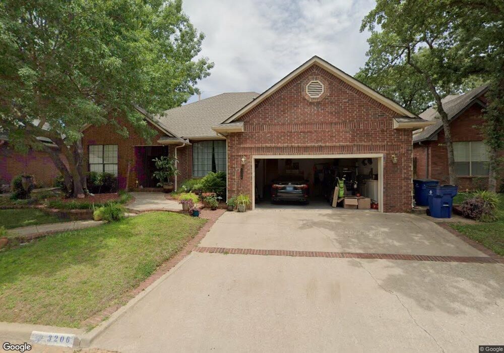 3206 Williamsburg St, Duncan, OK 73533 - photo 1