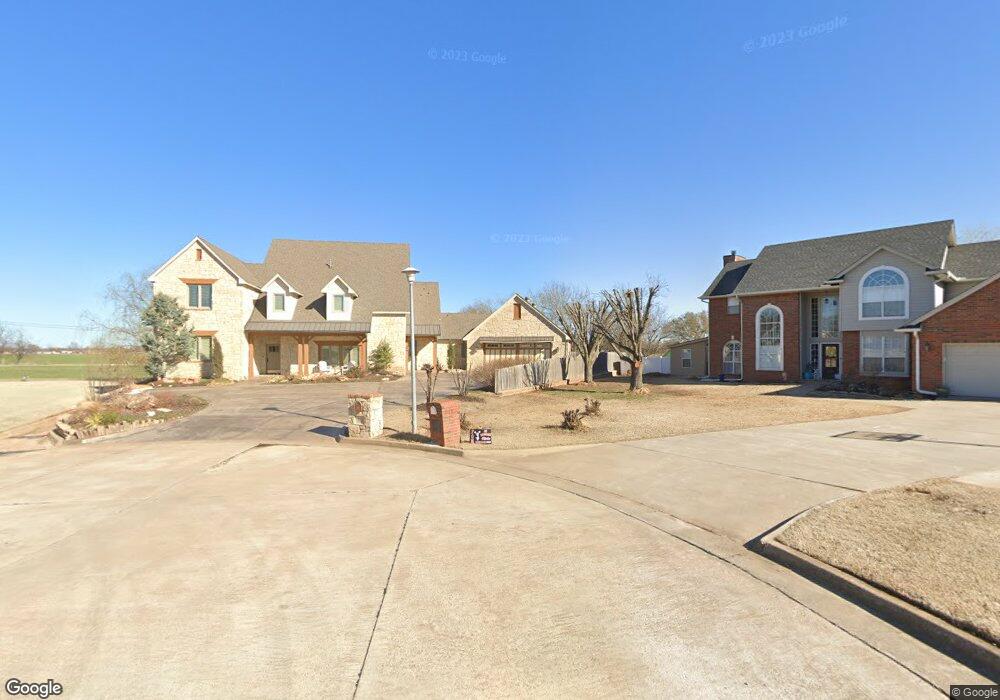 611 Pool Ct, Shawnee, OK 74801 - photo 1