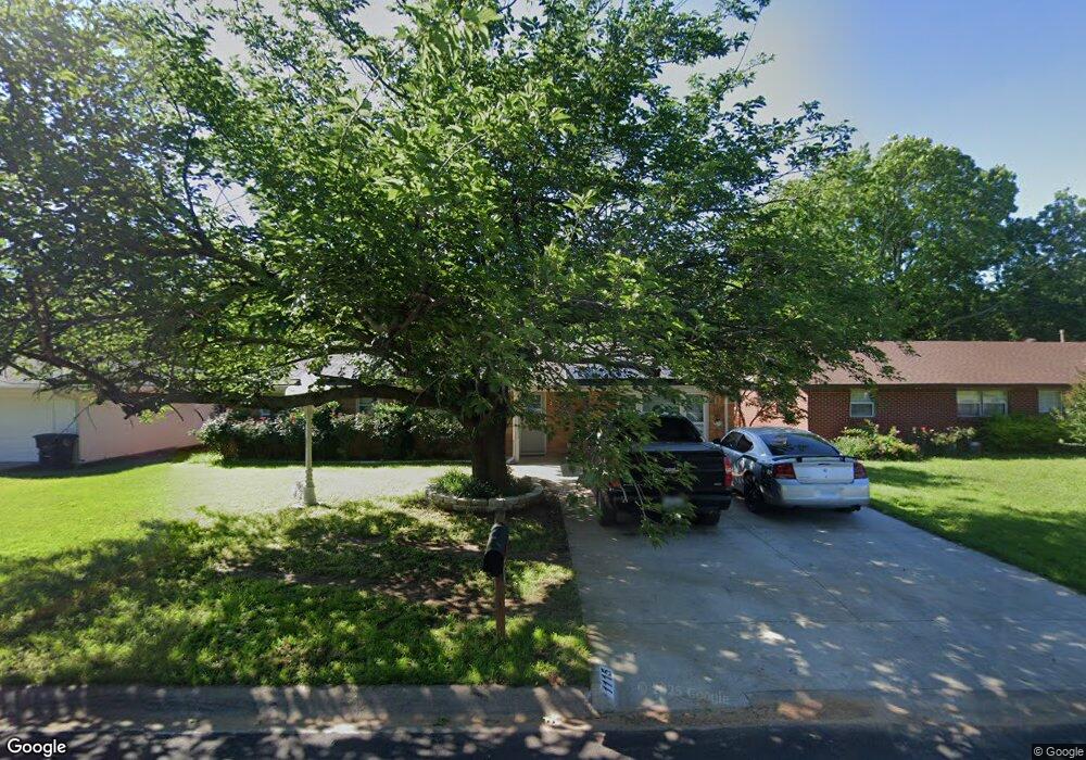 1115 Davis St, Cleburne, TX 76033 - photo 1