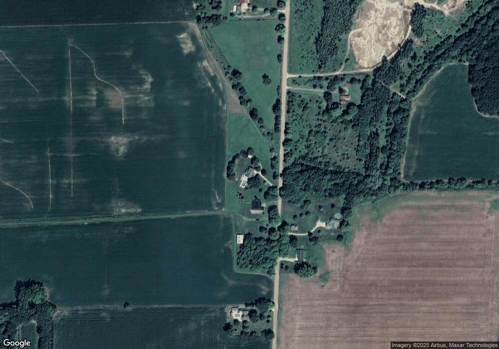 8255 N Mccaffrey Rd, Owosso, MI 48867 - photo 1