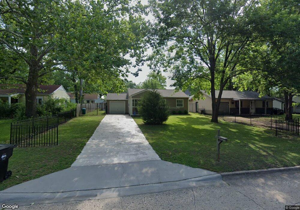 1918 SW Medford Ave, Topeka, KS 66604 - photo 1