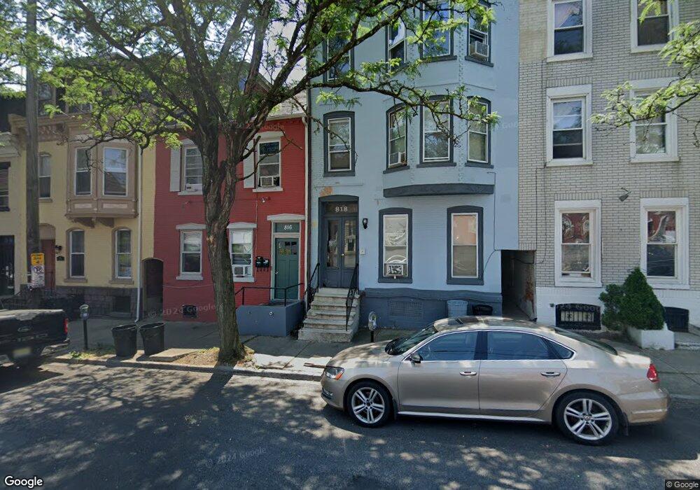 818 W Walnut St unit 2, Allentown, PA 18102 - photo 1