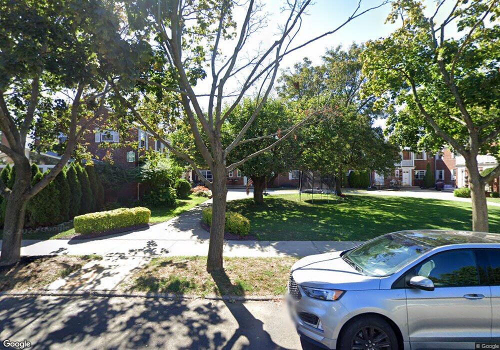 25420 74th Ave unit 2, Glen Oaks, NY 11004 - photo 1