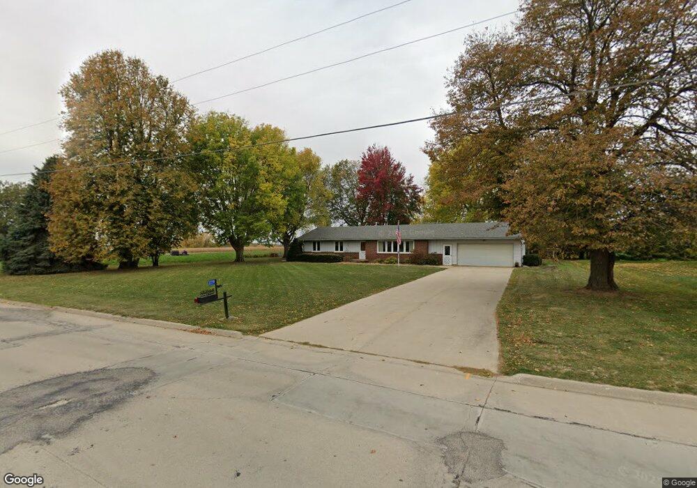 2279 W 15th St S, Newton, IA 50208 - photo 1