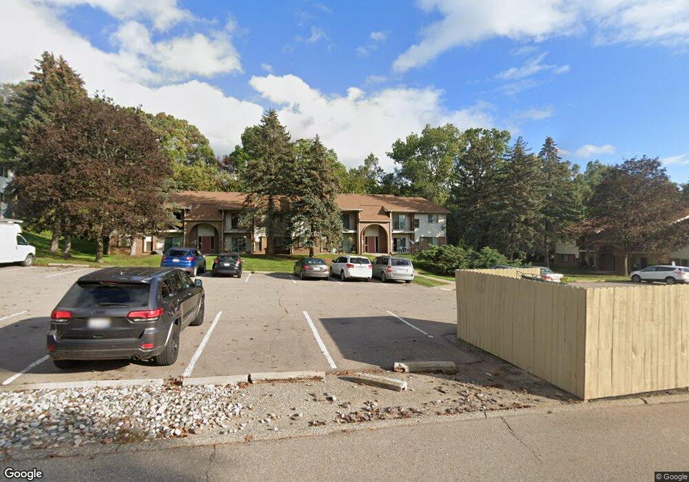 7006 Colonial Oaks Dr unit 1 1, Waterford, MI 48327 - photo 1