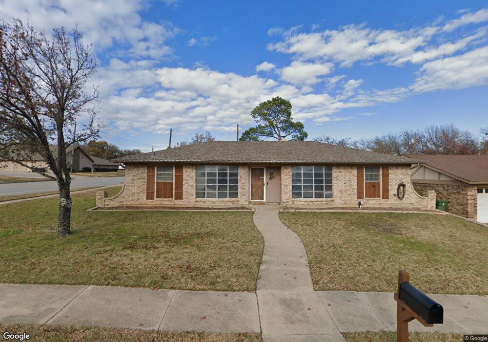 601 Spring Garden Dr, Bedford, TX 76021 - photo 1