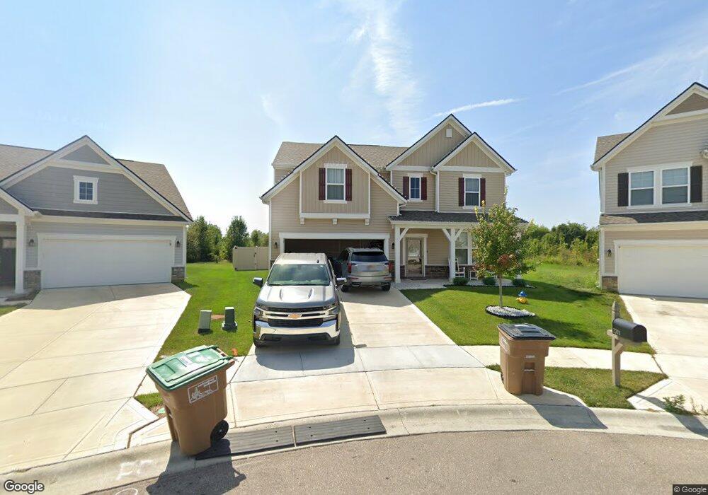 2701 Creek Bank Ct, Columbus, IN 47201 - photo 1