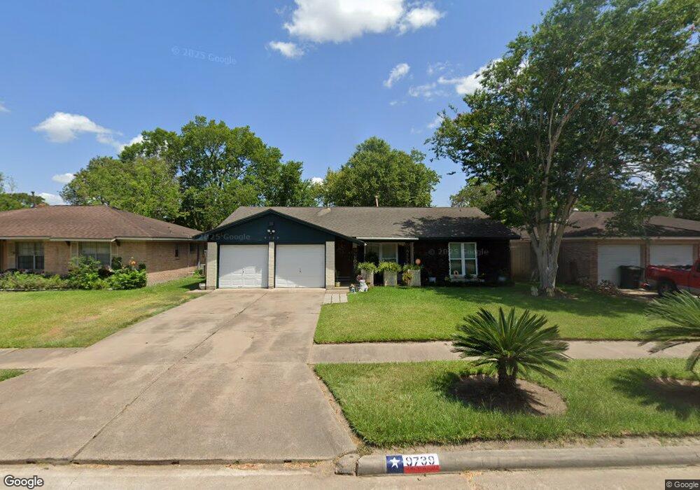 9739 Southport Dr, Houston, TX 77089 - photo 1