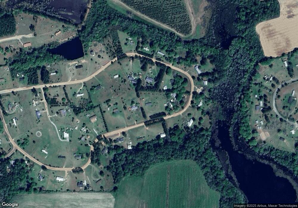 958 Haley Cir, Douglas, GA 31533 - photo 1