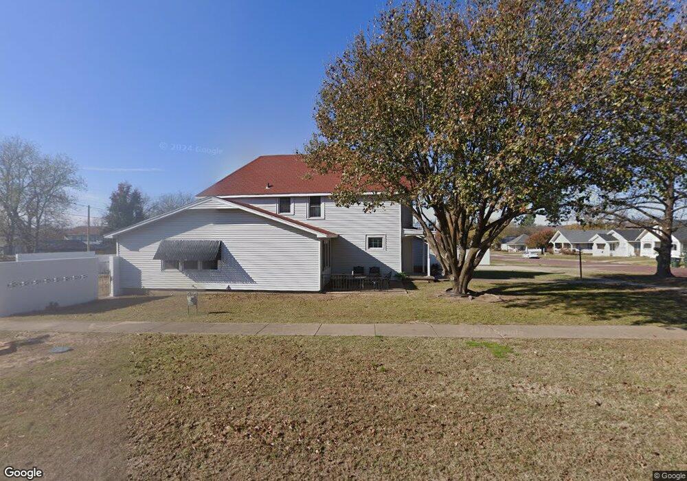 703 W Broadway St, Henryetta, OK 74437 - photo 1