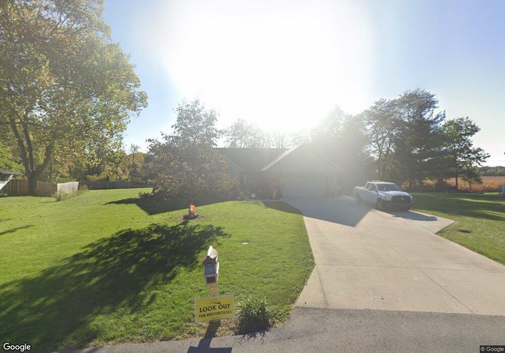 1534 Riverview Dr, Lima, OH 45805 - photo 1