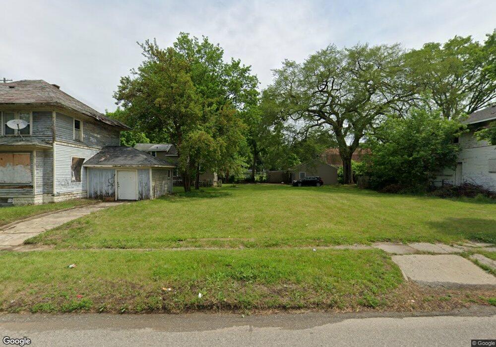 1105 Ann Arbor St, Flint, MI 48503 - photo 1