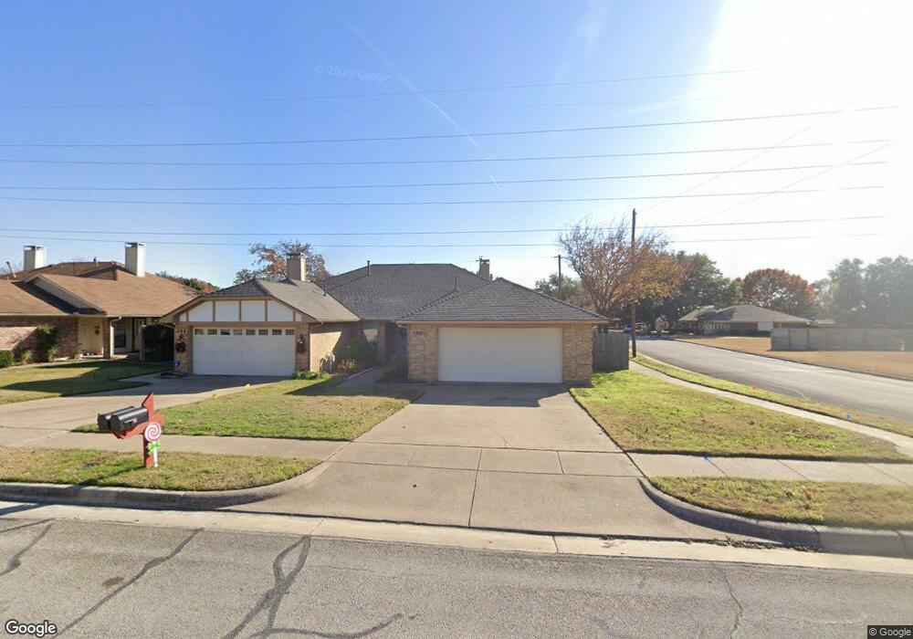 400 Sunnybrook Ct, Bedford, TX 76021 - photo 1